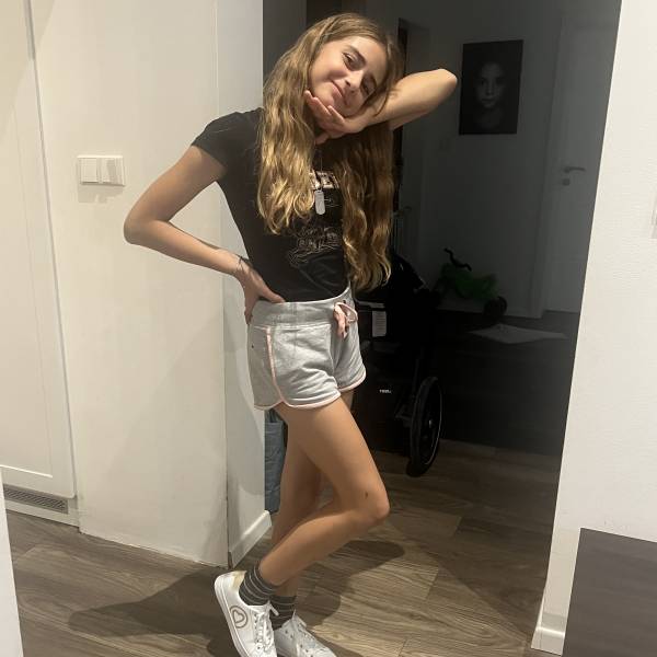 modelka s ID 01026WPXWO p031