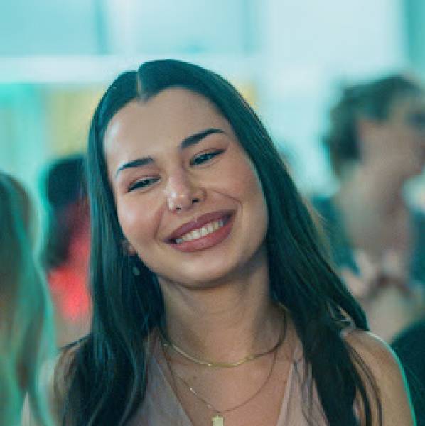 modelka s ID 010270Q7NM p021