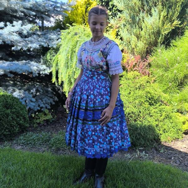 modelka s ID 010272M94R p031