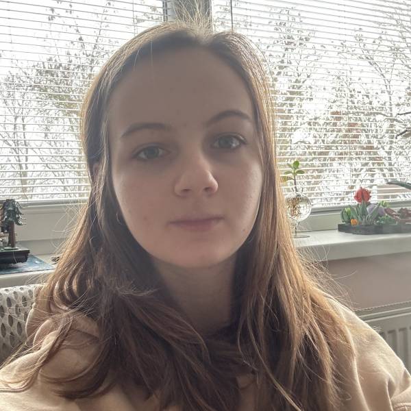 modelka s ID 010275IBJ5 p021