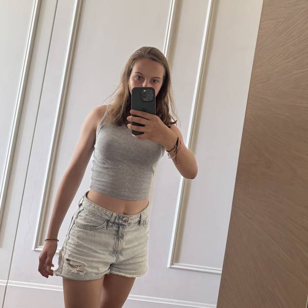 modelka s ID 010275IBJ5 p031