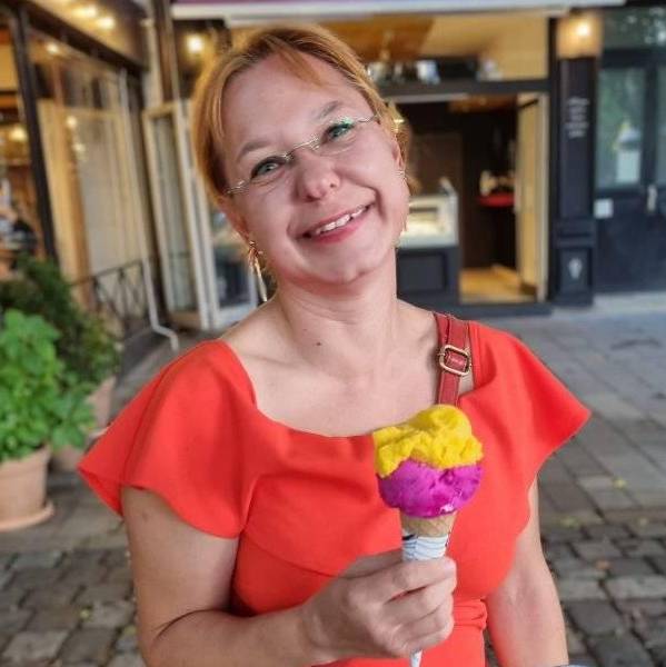 modelka s ID 010275P6RV p021