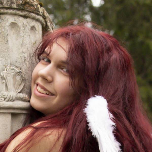 modelka s ID 01027GY6QI p021