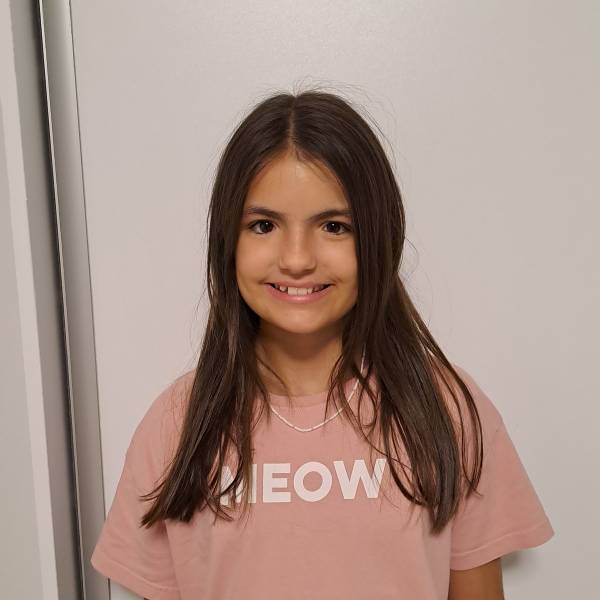 modelka s ID 01027JC8J9 p021