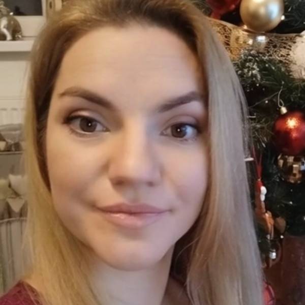 modelka s ID 01027ONWHE p021