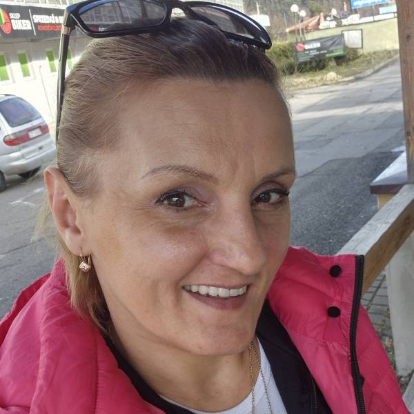 modelka s ID 01027V1DWW p021