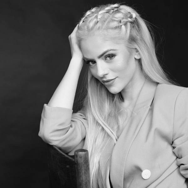 fotografia p014 profilu 01027YU7CA