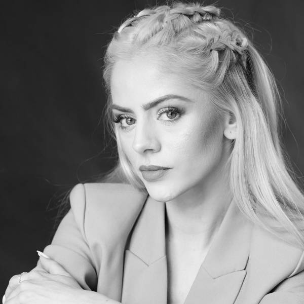 fotografia p015 profilu 01027YU7CA