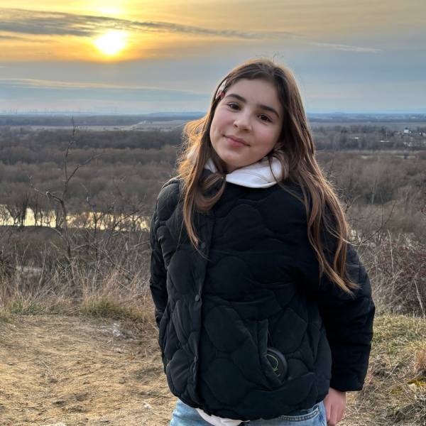 modelka s ID 010281X6FJ p031