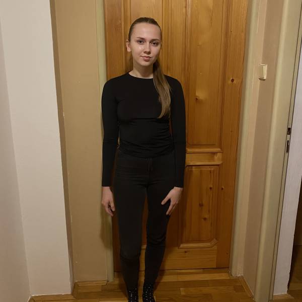 modelka s ID 01028JSB5Y p031