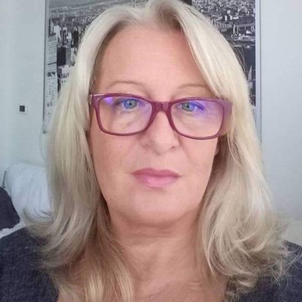 modelka s ID 01028KOV95 p021