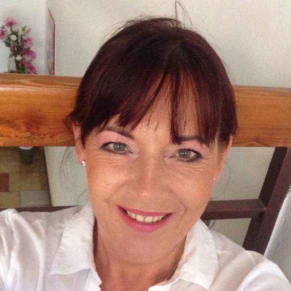 modelka s ID 01028MY8BP p021