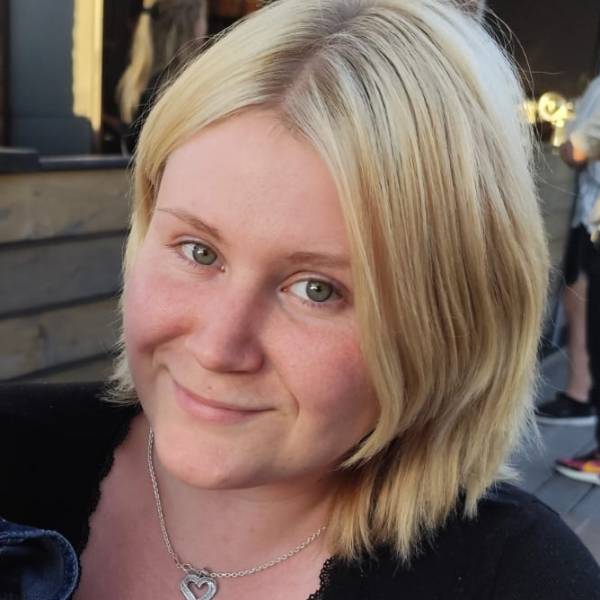 modelka s ID 01028NR49B p021