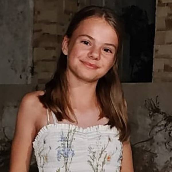 modelka s ID 01028P1JC1 p021