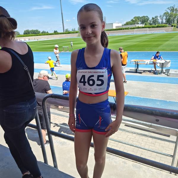 modelka s ID 01028P1JC1 p031