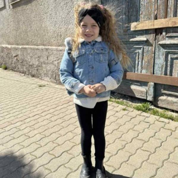 modelka s ID 01028WMO4R p031