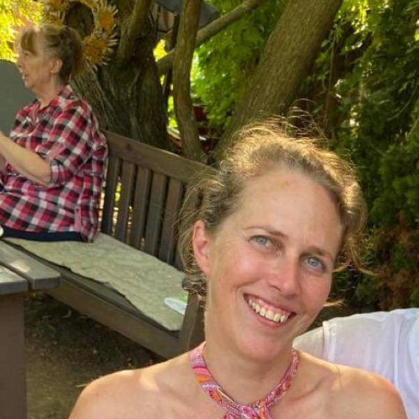 modelka s ID 01028Y5ATM p021