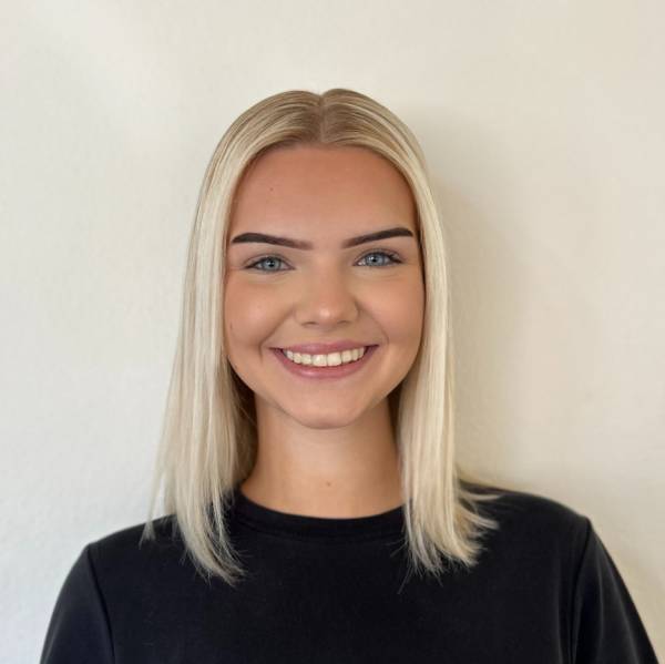 modelka s ID 0102969952 p021