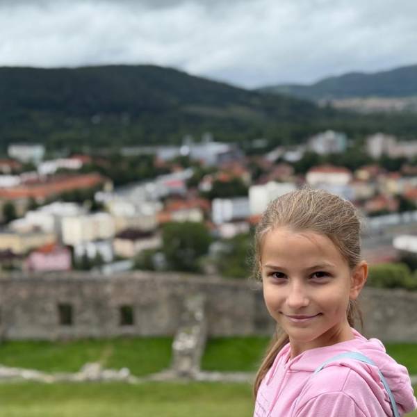 modelka s ID 01029ALMTI p021