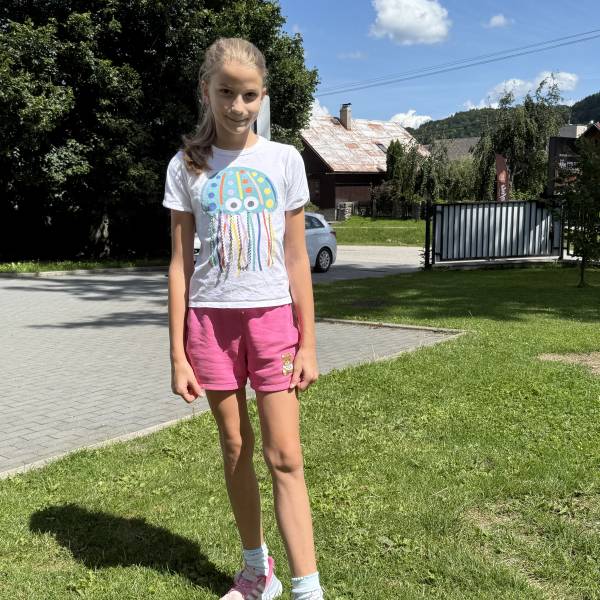 modelka s ID 01029ALMTI p031