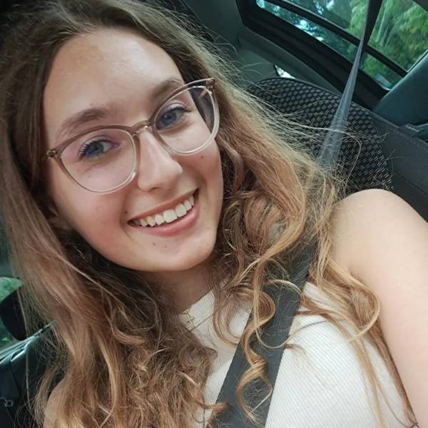 modelka s ID 01029JEDK1 p021