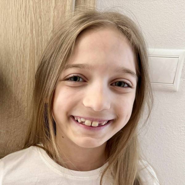 modelka s ID 01029JHHIF p021