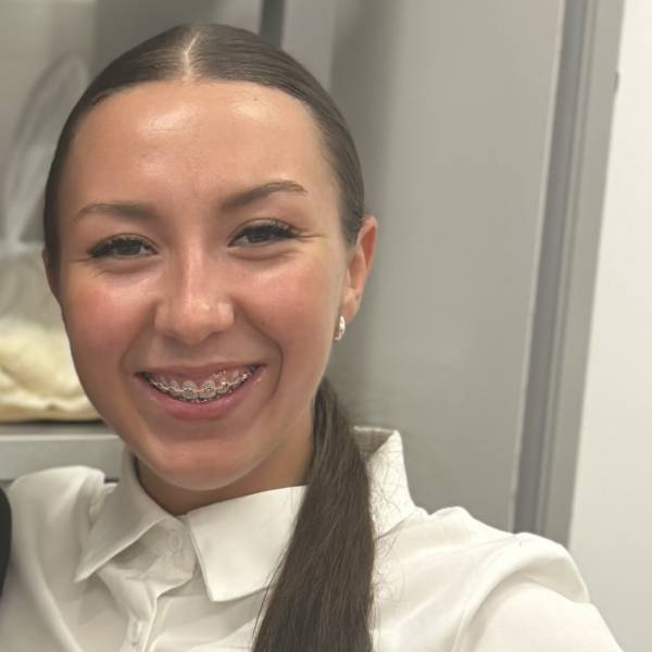 modelka s ID 01029JQCMC p021