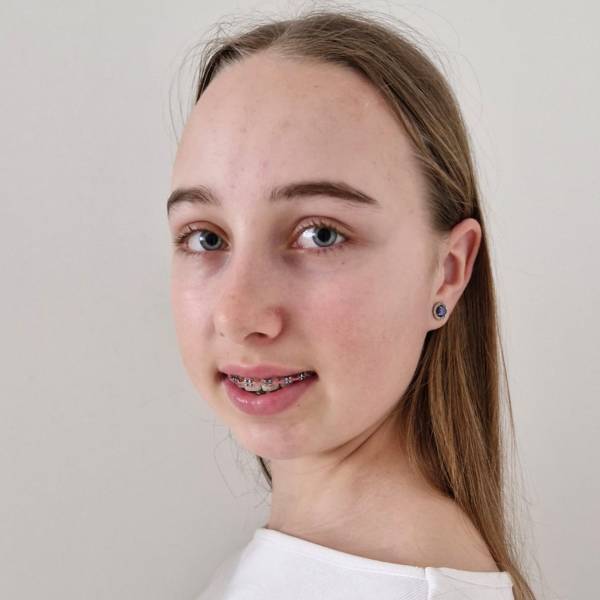 modelka s ID 01029KDOE6 p021