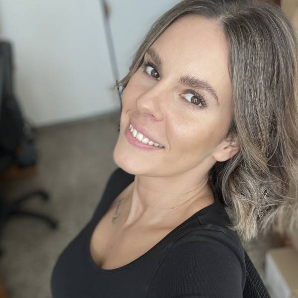 modelka s ID 01029KX6ZE p021