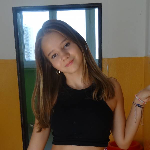 modelka s ID 01029L3YDP p021