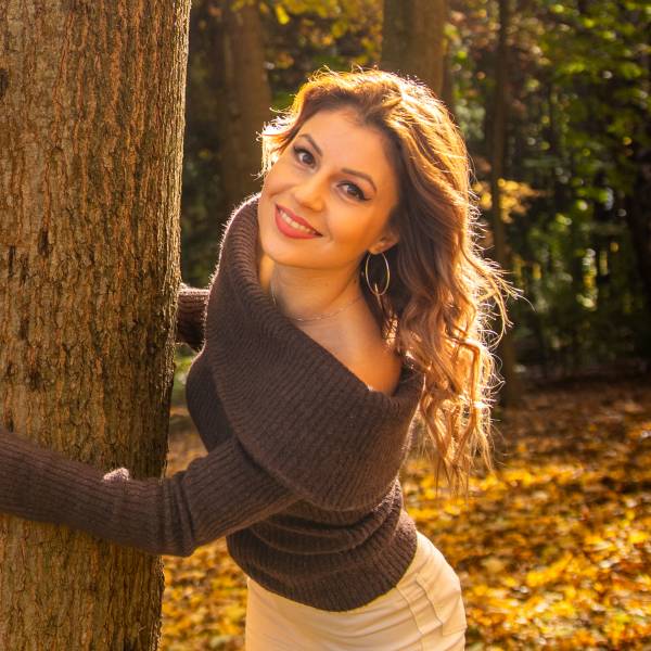 modelka s ID 01029OYN9Z p021