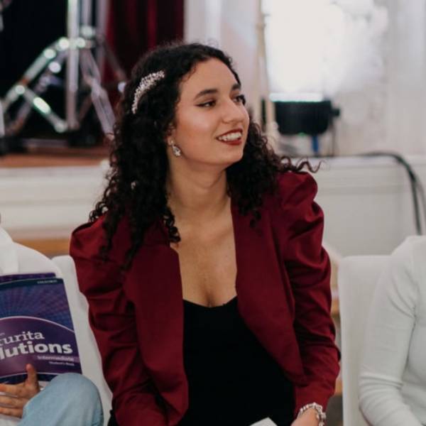 modelka s ID 01029RL6RF p021