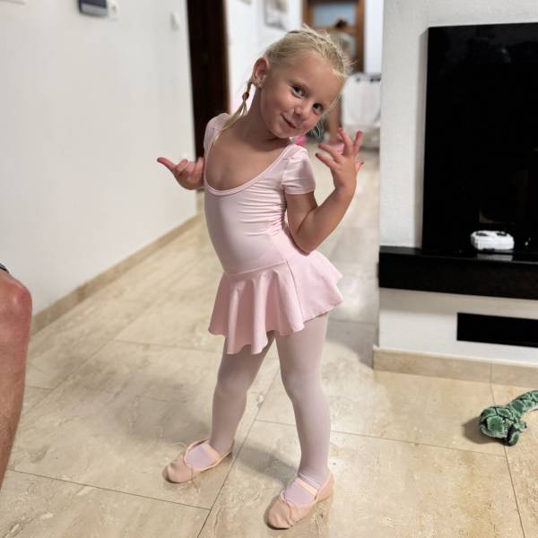 modelka s ID 0102A1TF8T p031