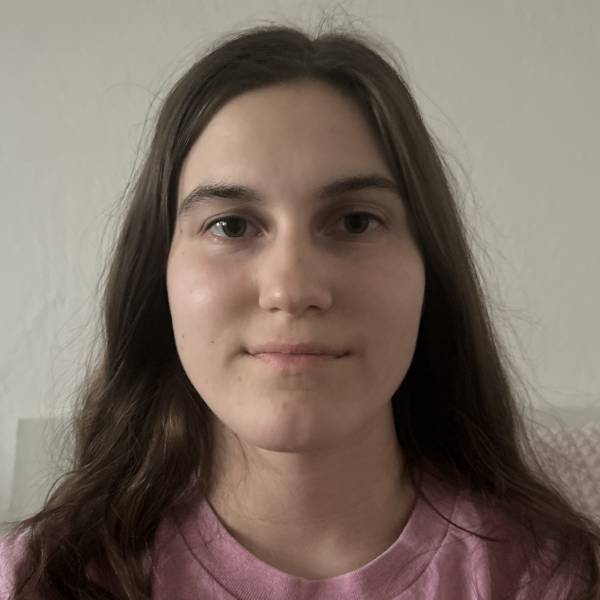 modelka s ID 0102A2ARGL p021