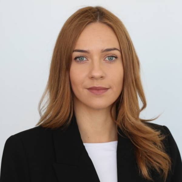 modelka s ID 0102A42DUE p021