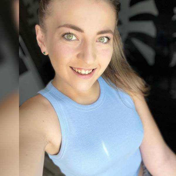 modelka s ID 0102A8GXMX p021