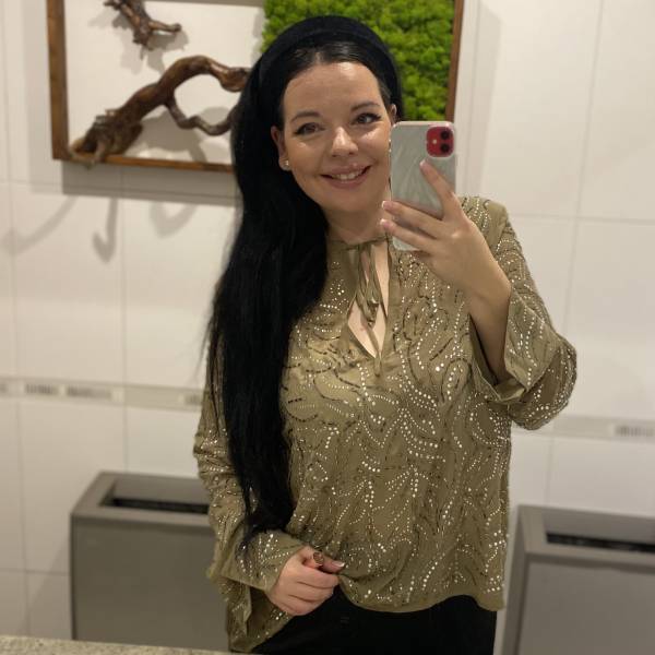 modelka s ID 0102AA8F60 p031