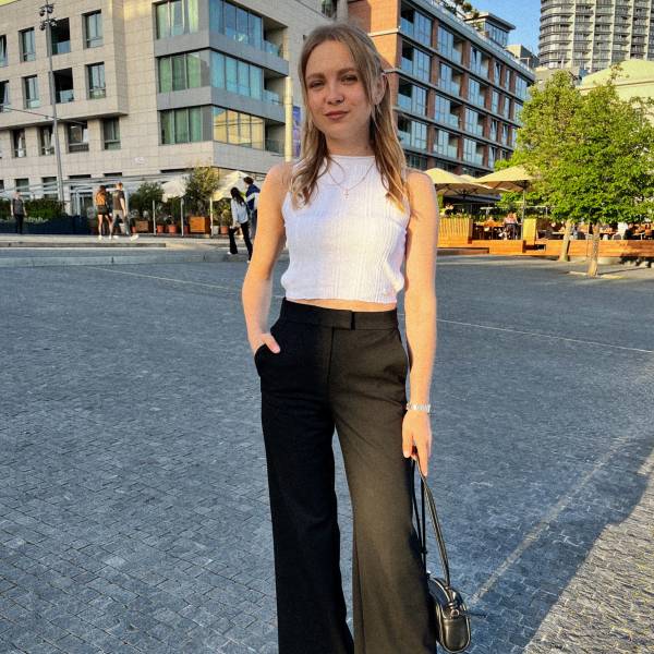 modelka s ID 0102AC15ID p031