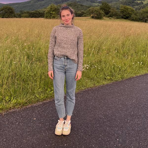 modelka s ID 0102ALG69D p031