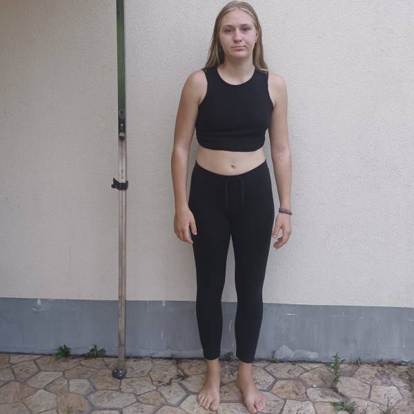 modelka s ID 0102ALVM2O p031