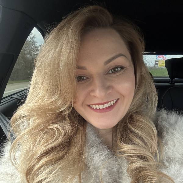 modelka s ID 0102APPRCX p021