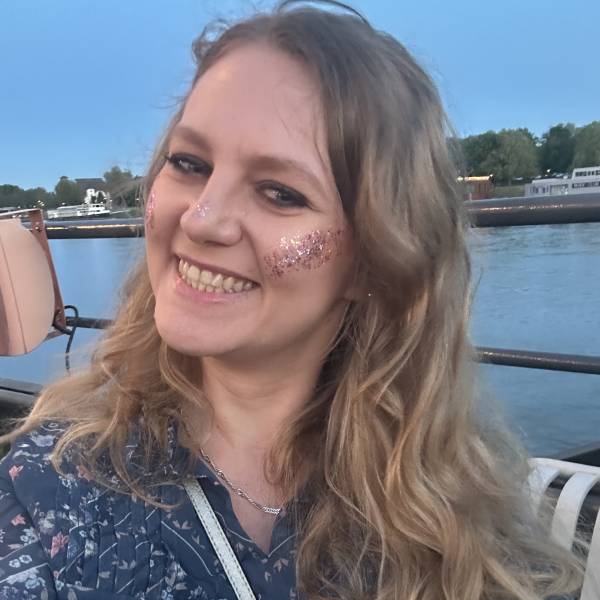 modelka s ID 0102AQYY40 p021