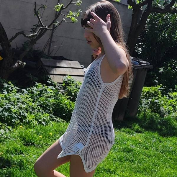 modelka s ID 0102B3MVYS p031