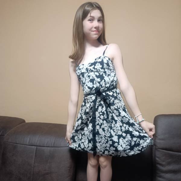 modelka s ID 0102B3V1U4 p031