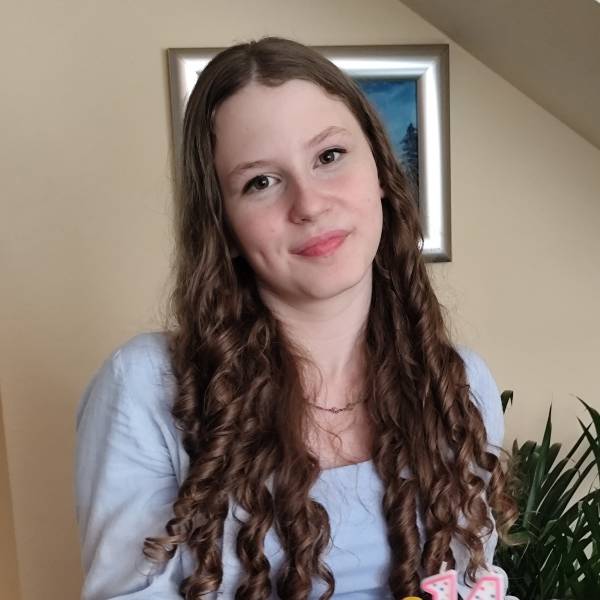 modelka s ID 0102B44NVU p021