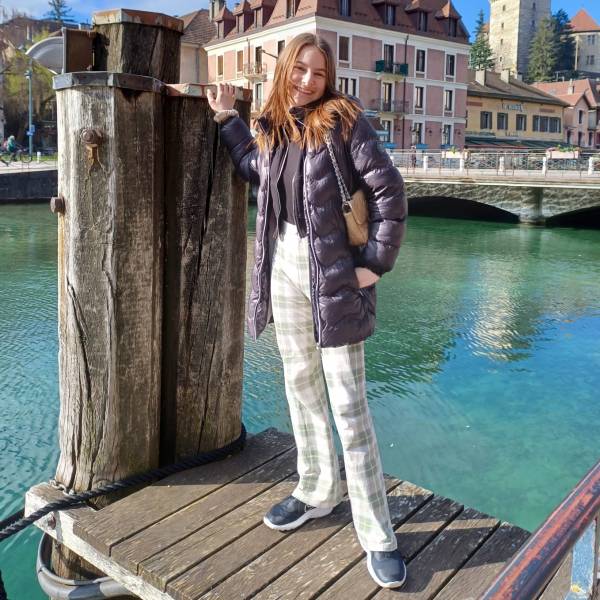 modelka s ID 0102B80QFG p031