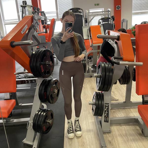 modelka s ID 0102BAXSJZ p031