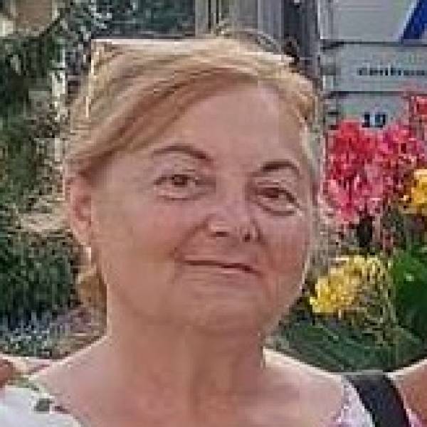 modelka s ID 0102BBIK40 p021