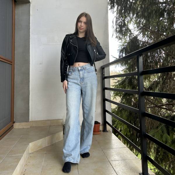 modelka s ID 0102BDKEI3 p031