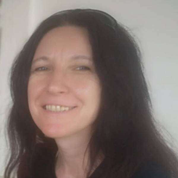 modelka s ID 0102BG1JJI p021